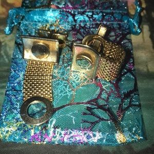 Vintage gold cuff links 💕